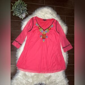 Tunique Coral b neck embroidery tunic sz medium